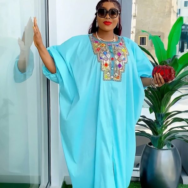 Robe africaine à paillettes